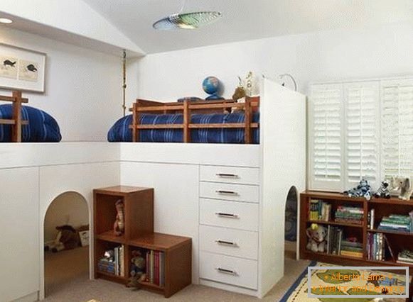 Children's room with extra room