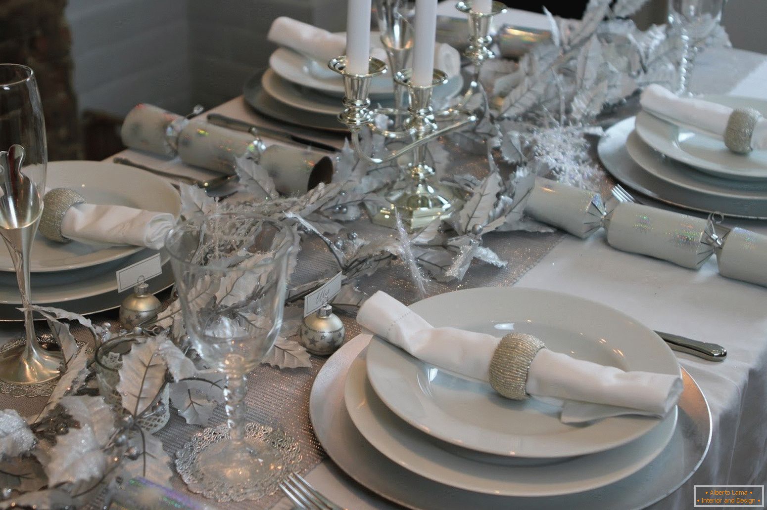 White-silver table setting