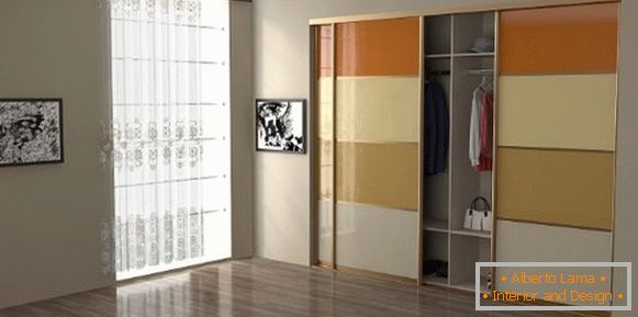 Built-in wardrobes compartment - photo design in the bedroom with glass