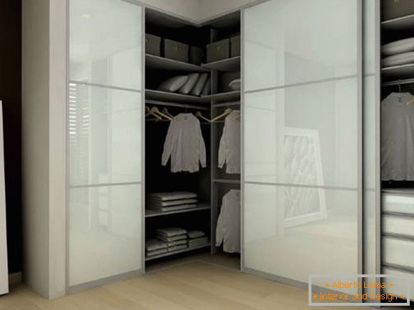 Угловой built-in wardrobe