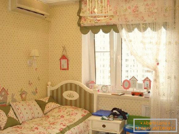 roman blinds in a children's room for a girl, photo 16