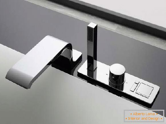 Bathtub faucet with shower, Picture 2