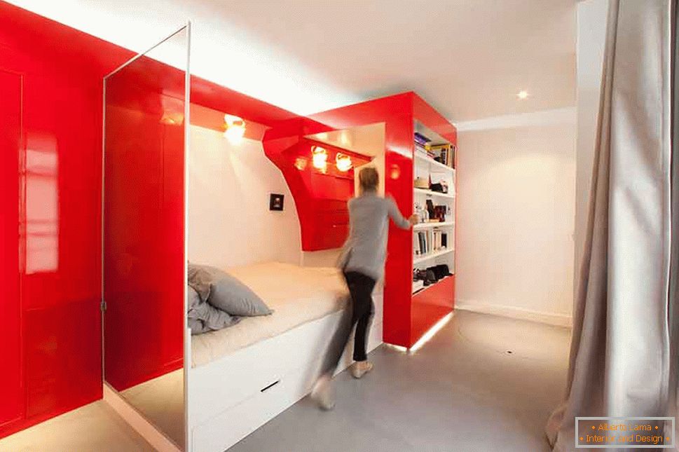Folding bedroom in white and red color