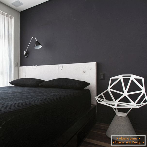 Design of a small bedroom in black