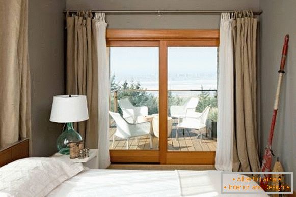 White and beige curtains in the bedroom - new photo design