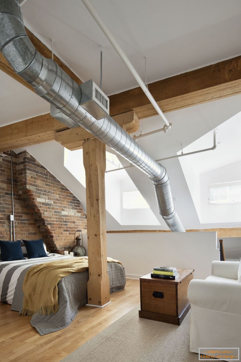 The industrial premise converted to a bedroom