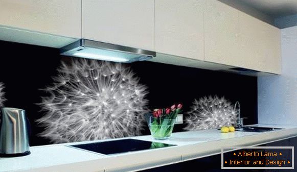 Aprons for kitchen from glass - photo printing in the interior