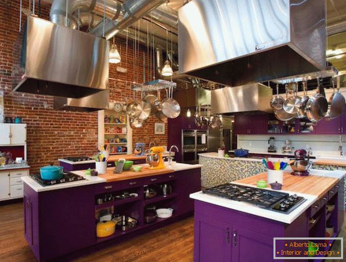 The kitchen set is bright purple - an unusual solution for loft style.