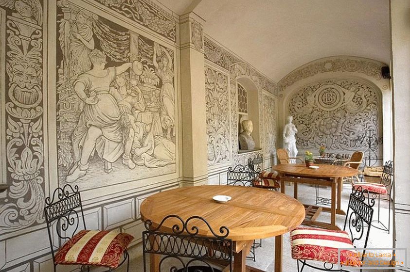 Modern wall painting in Baroque style