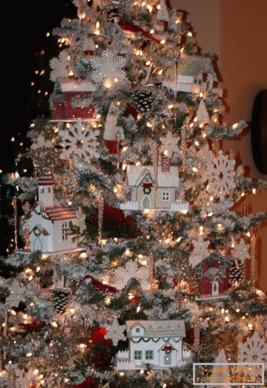 Christmas tree with toy-houses
