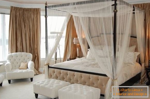 Beautiful canopy tulle in the bedroom
