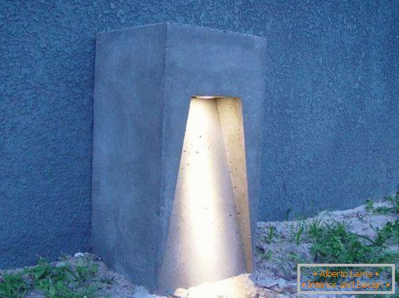 Garden lights with own hands made of concrete