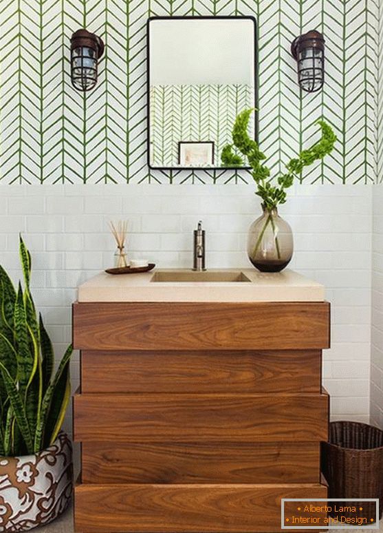 Bathroom with brown and green accents