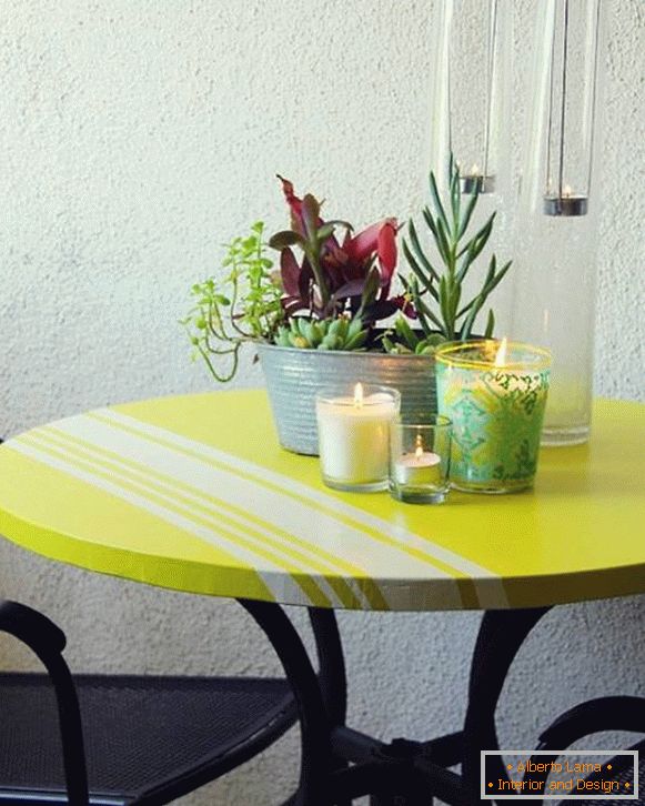 Painting the table: stylish stripes