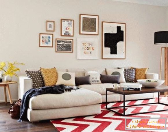 Bright carpet in a neutral living room