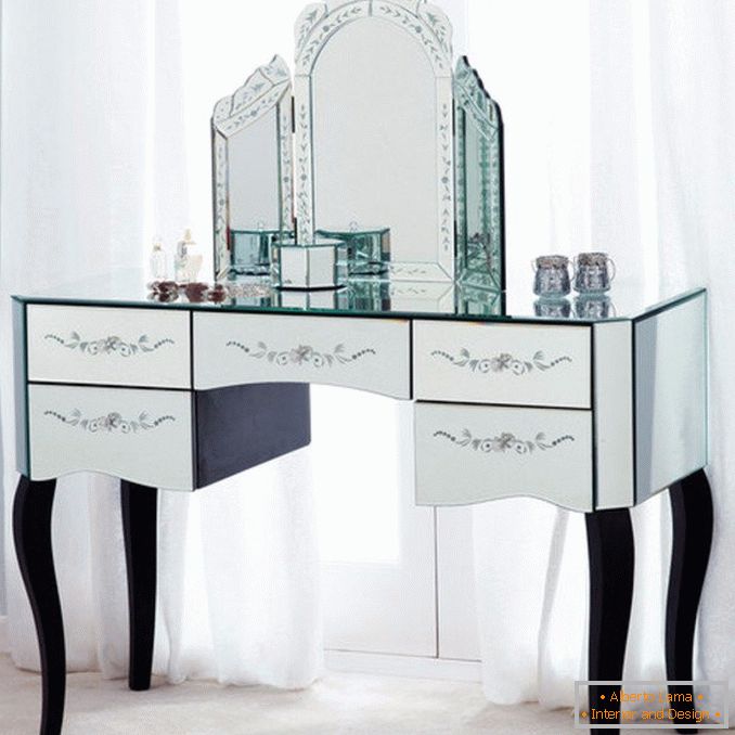 Dressing tables with a mirror for a bedroom photo 28