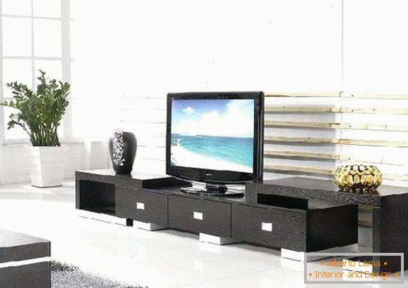 long pedestals under the TV, photo 9