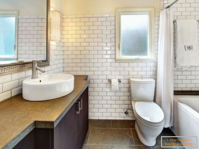 white-subway-tile-bathrooms