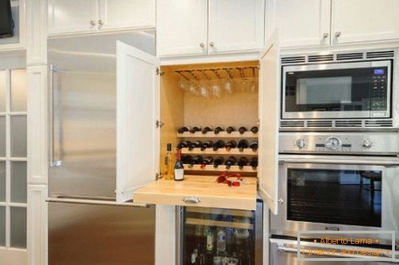 Retractable mini bar in kitchen design