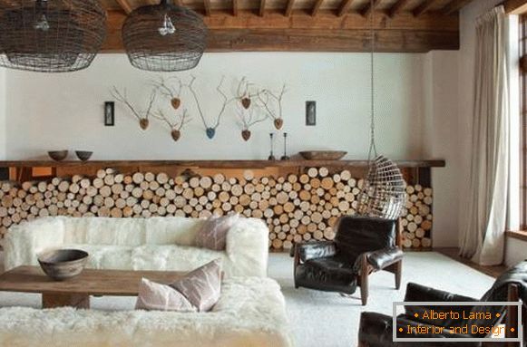 wood-and-fur-in-the-interior