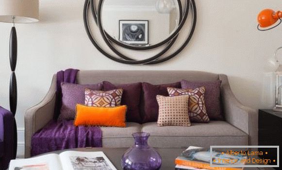 Autumn in the interior design in purple tones