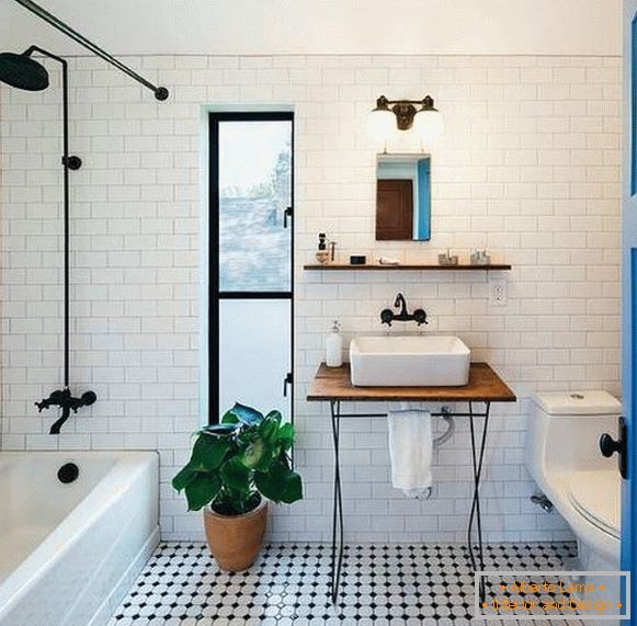 Combined bathroom in loft style - small area with toilet