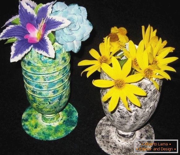 How to make an outdoor vase from a plastic bottle