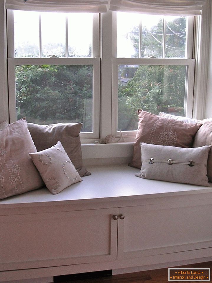 Recreation area on the windowsill of a small mansion in the USA