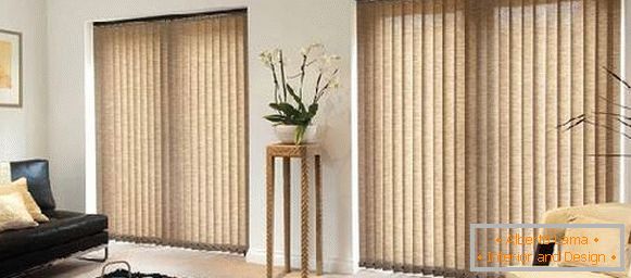 vertical blinds on windows, photo 33