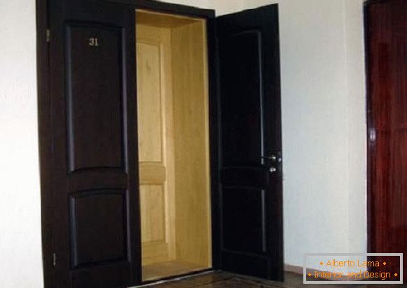wooden entrance doors for apartments, photo 31
