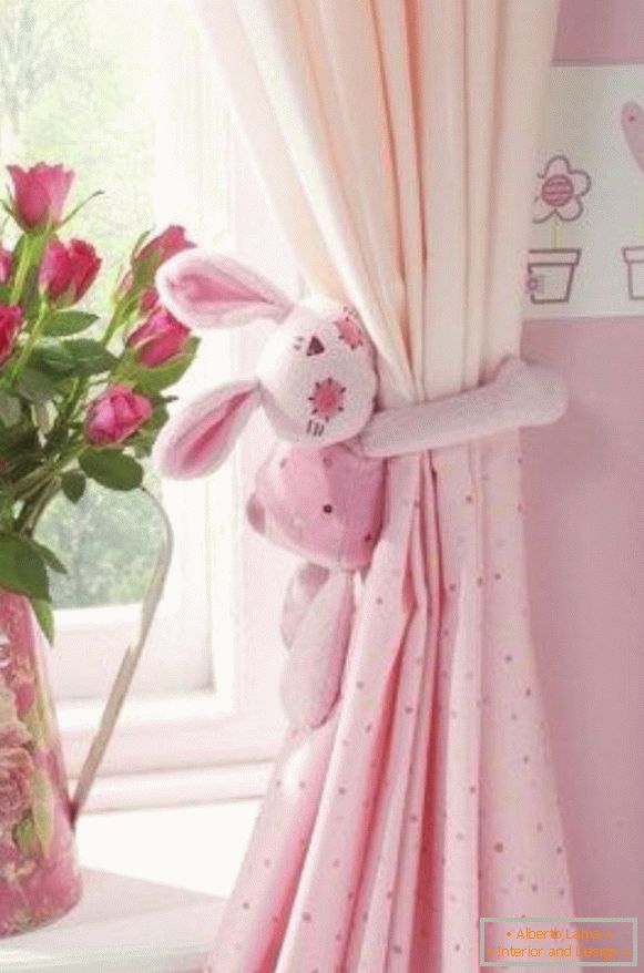 Holder for children curtains bunny