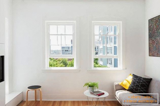 Modular wall in the interior of the apartment with parquet