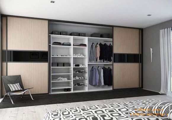 Built-in closets with your own hands - photo inside