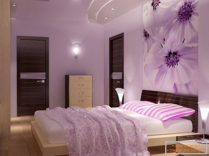 Gently-violet color of the room