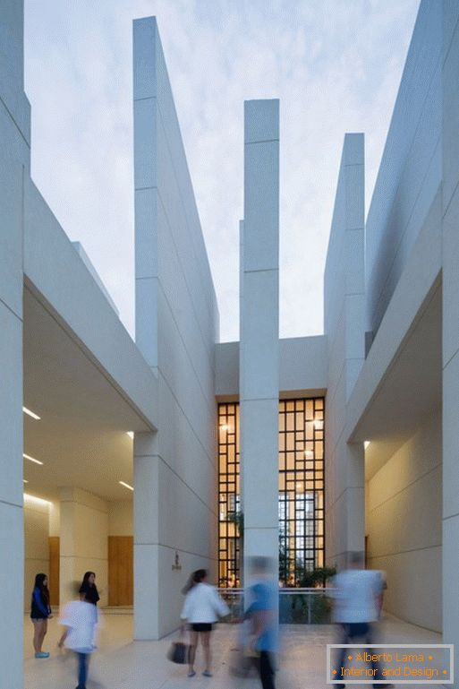 Church of the hundred walls, Philippines / Architectural company CAZA