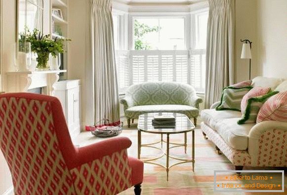 Green-and-pink-pastel-color-in-living room