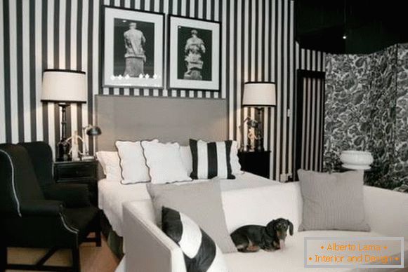 Black and white decor and wallpaper for the bedroom