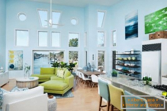 sky-blue-and-grass-green-in-the-interior