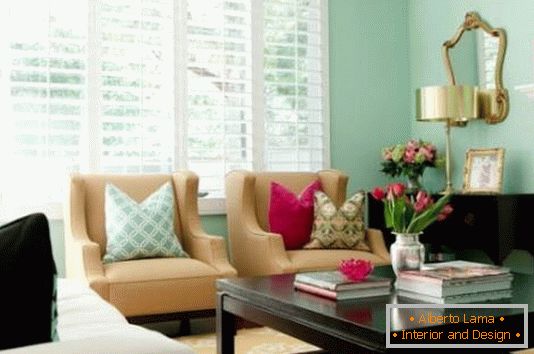 mint-and-bright pink-in-the-interior