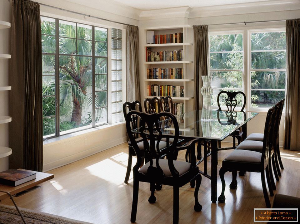 Book shelving in the dining room