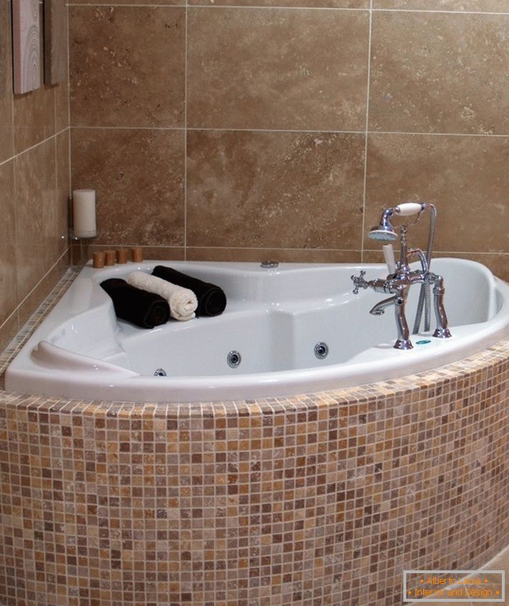 Corner bath with hydromassage