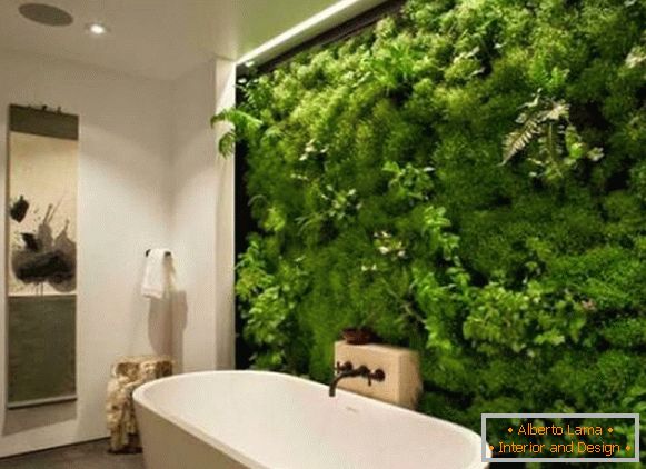 Green wall in bathroom design