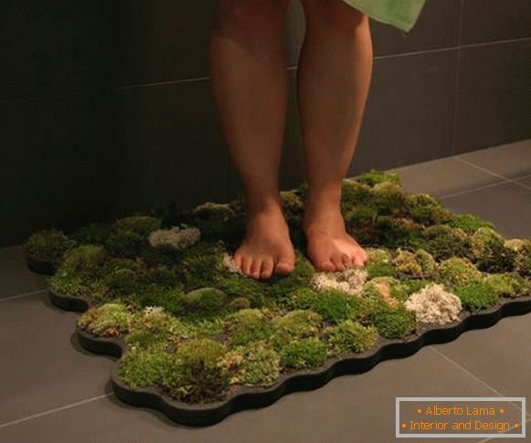 Stylish bath mat