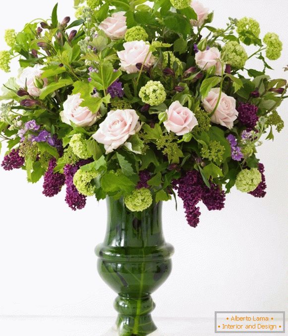 Large bouquet of roses and lilacs