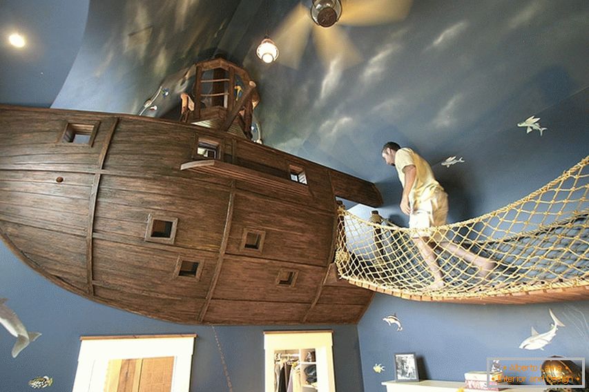 Room in the style of a pirate ship