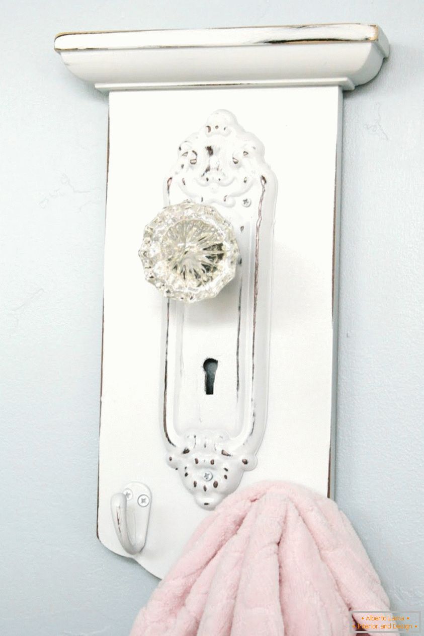 Decorating towel hooks with a vintage door handle