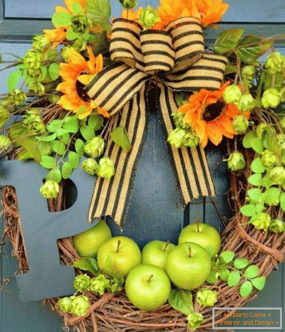 Wreath from autumn leaves by own hands пошагово - подборка идей