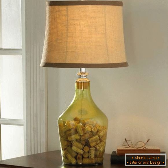 Table lamp with stoppers