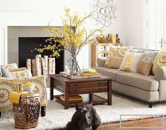 Decor living room with a bright yellow color