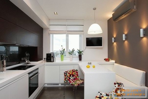 Contrast decoration of the kitchen